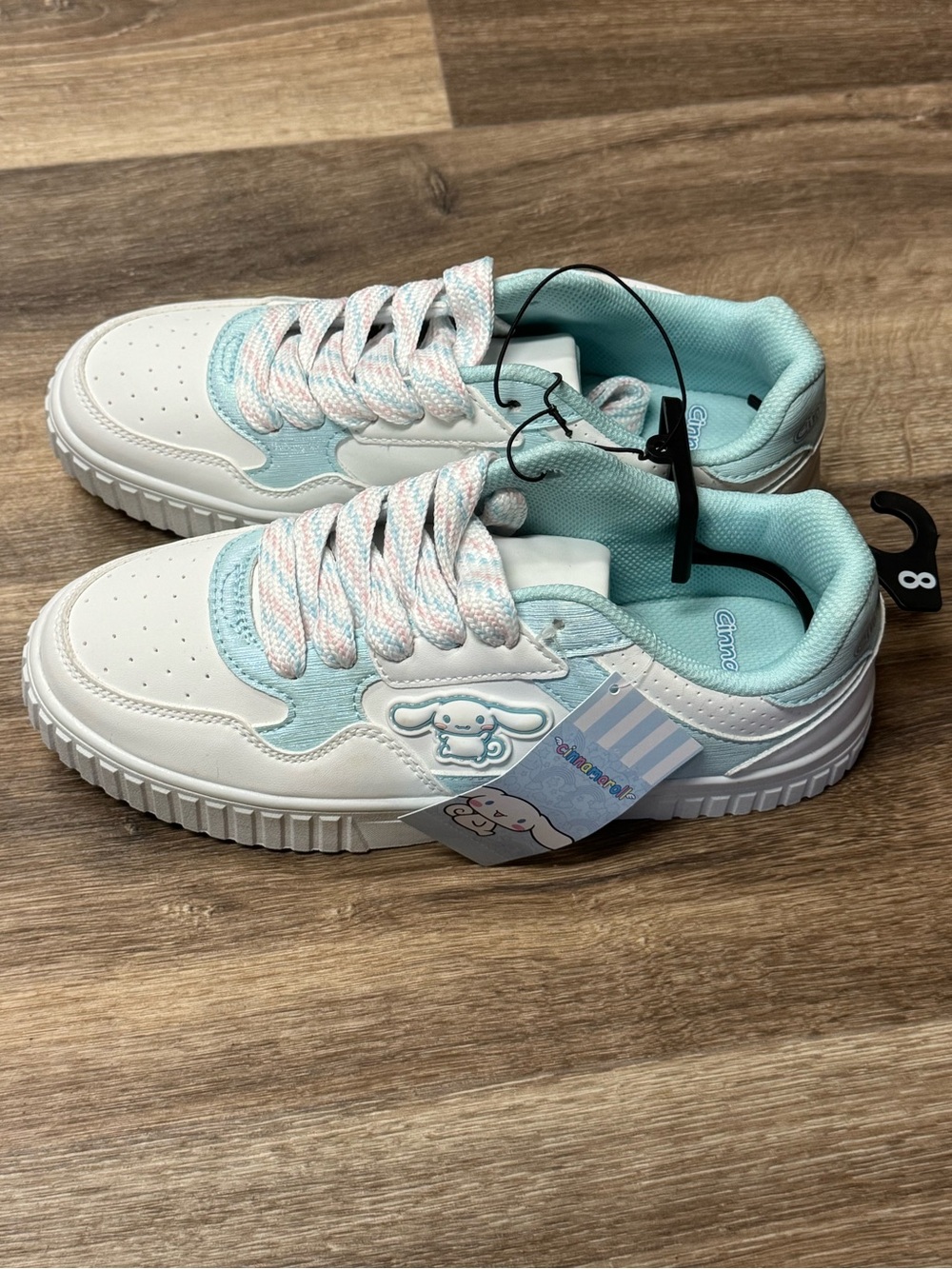NEW Hello Kitty Cinnamoroll Casual Court Sneakers Women’s 8